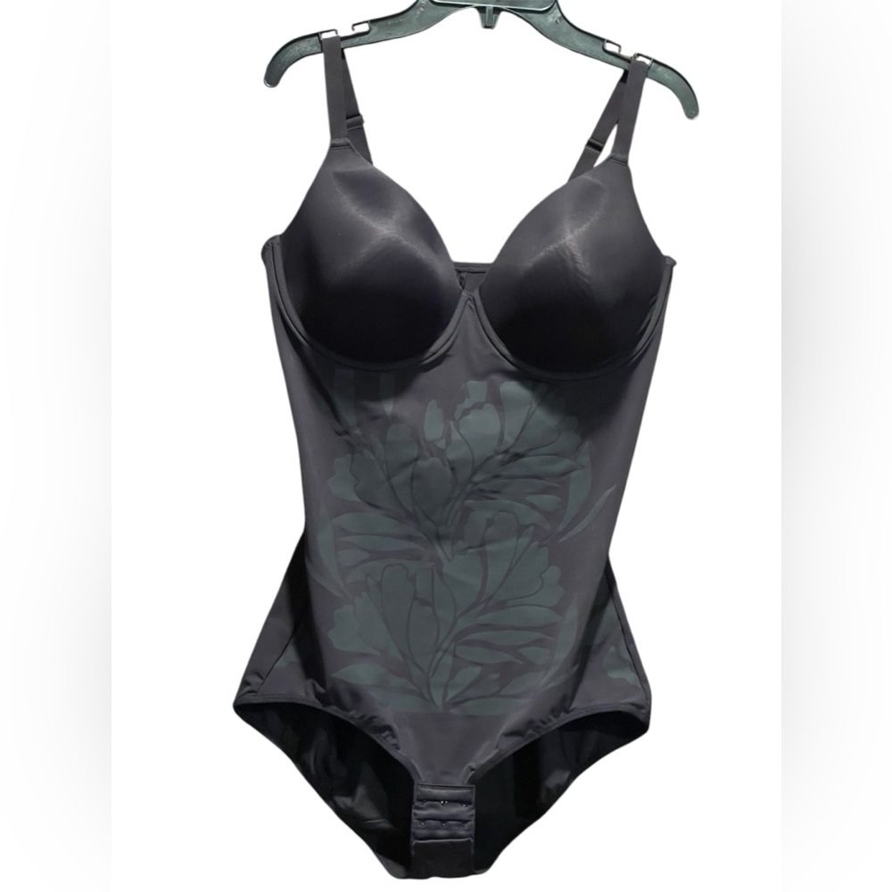Maidenform shapewear